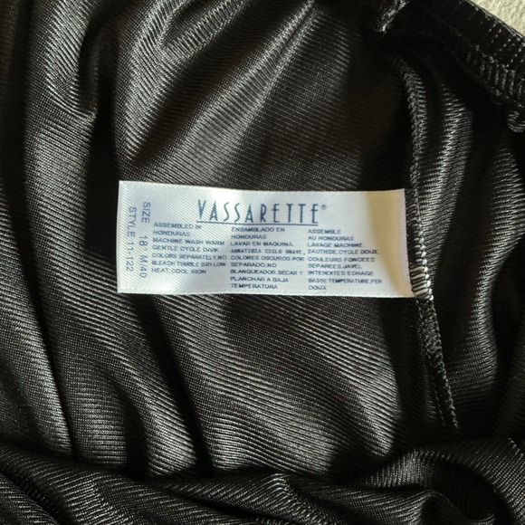 Vassarette Tailored Classics Half Slip Black Med 18" Lace Trim Side Slit 11122 - Picture 6 of 11